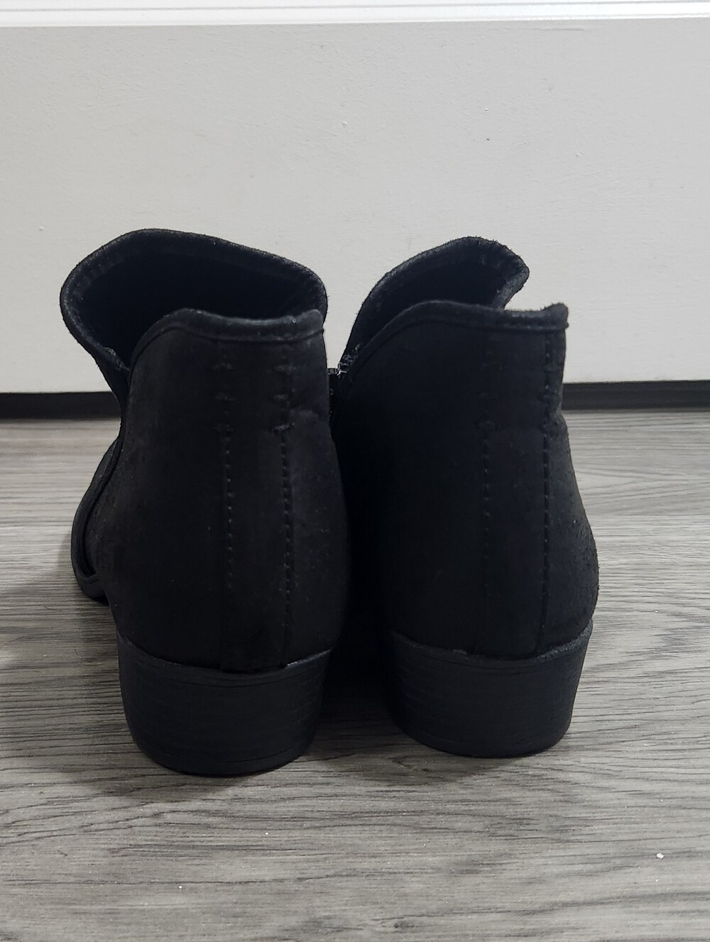 Time and Tru Black Faux Suede Ankle Boots Side Zip Block Heel Size 10 - Picture 10 of 11